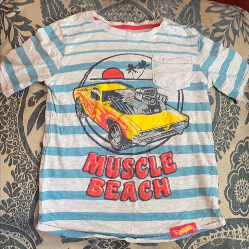 Boys Hot Wheels T-shirt.